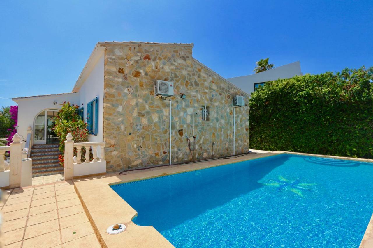 הוילה קלפה Calalga Сasa Frente A La Playa Con Piscina Privada מראה חיצוני תמונה